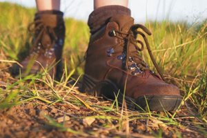 Wanderschuhe für eine Buschwanderung im Kruger Nationalpark, Südafrika